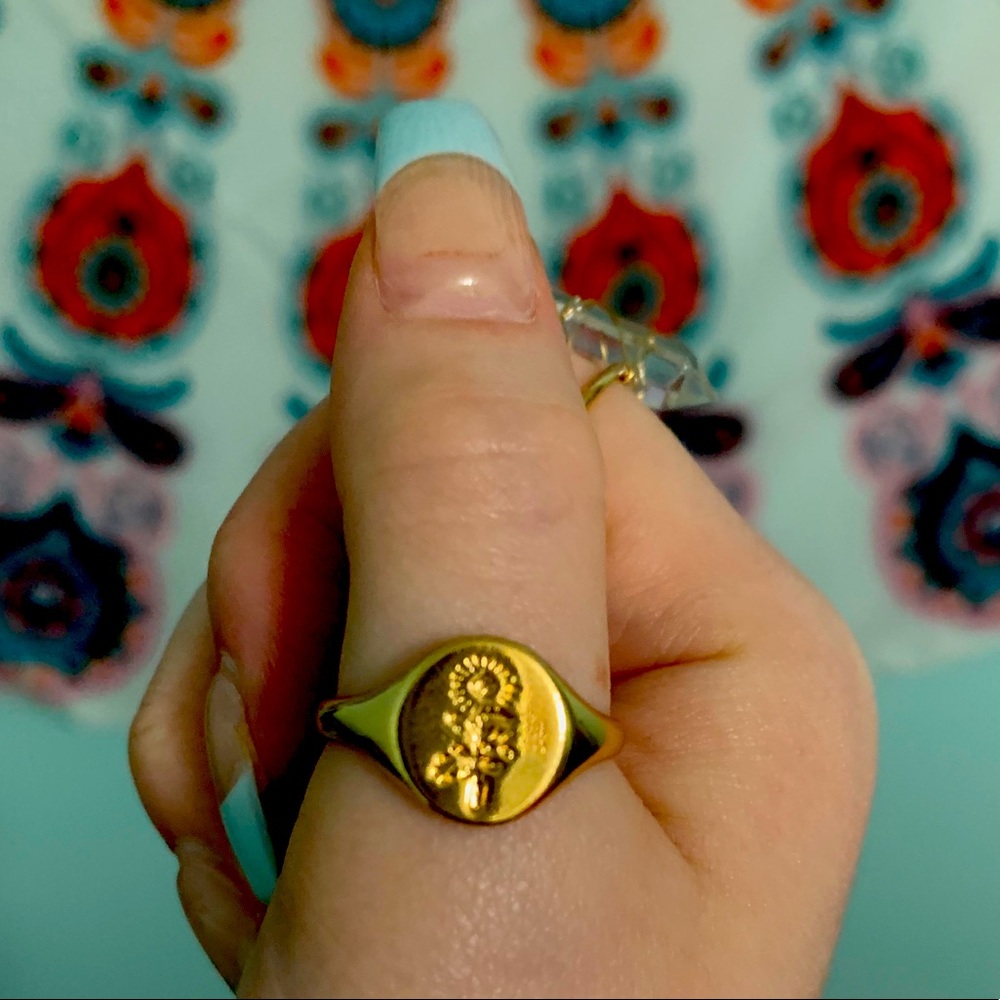 ring - Picture 2 of 3